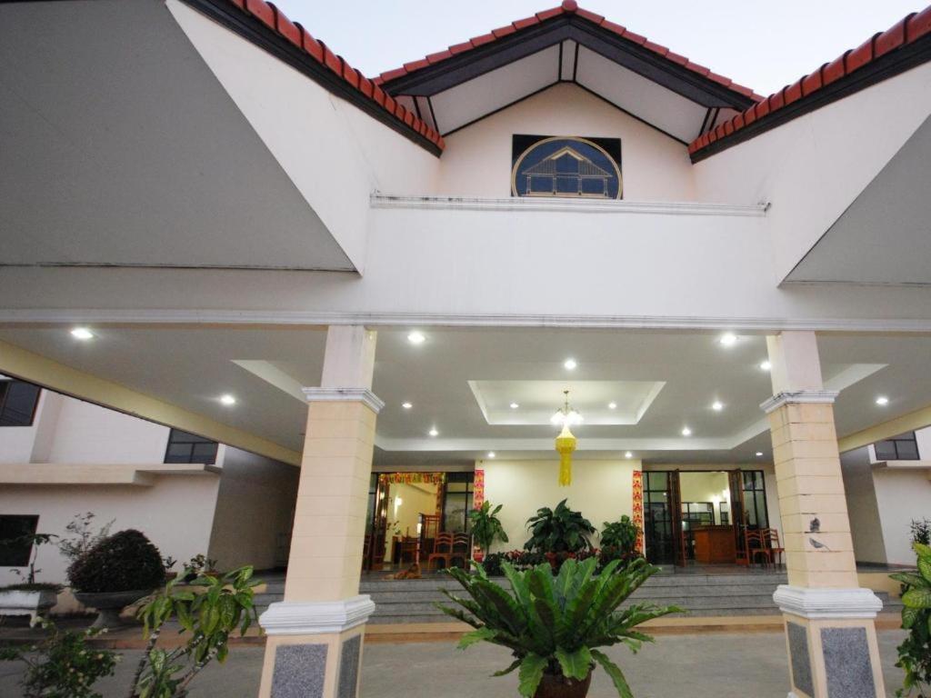 Golden Land Hotel Τσιανγκ Ράϊ Εξωτερικό φωτογραφία